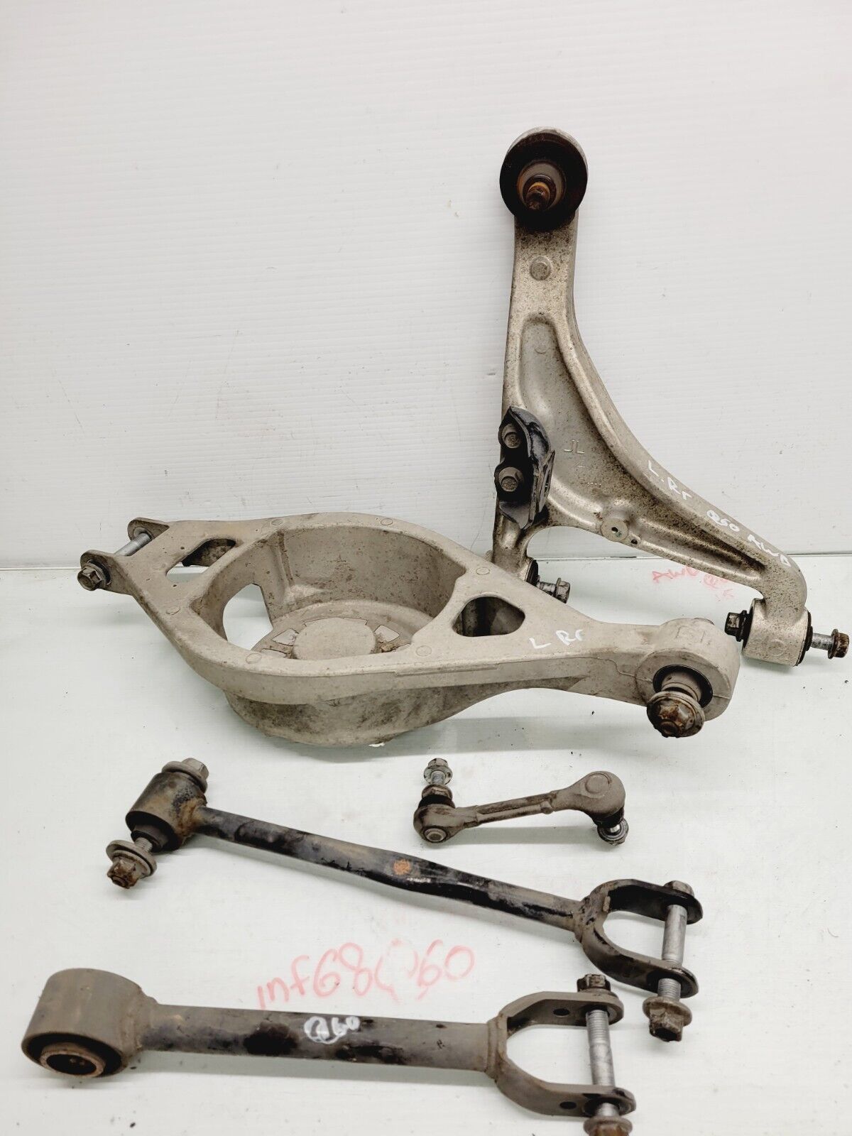 2014-2015 Infiniti Q60 Awd Left Rear Control Arm Set Oem