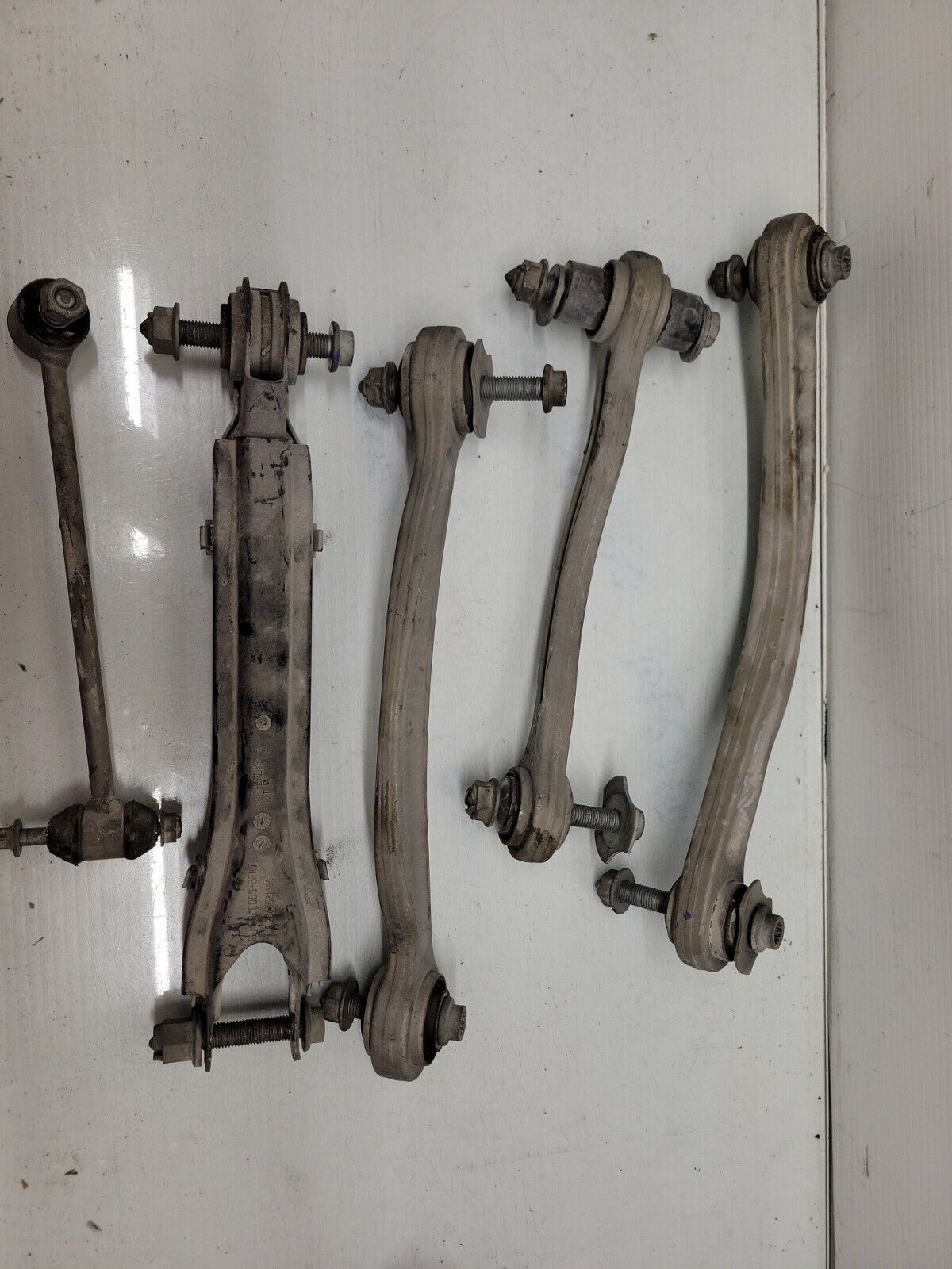 2012-2014 Mercedes C250 Rwd Left Rear Suspension Control Arms Set Oem