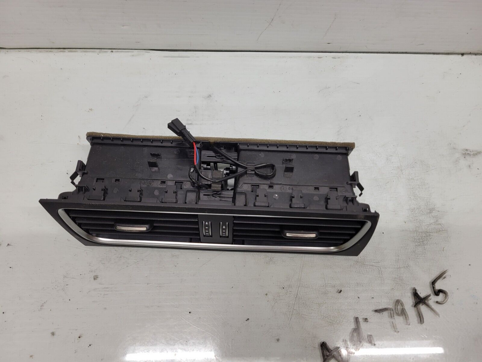 2009-2016 Audi A5 Center Dash Dashboard Ac Air Vent Panel Trim Oem