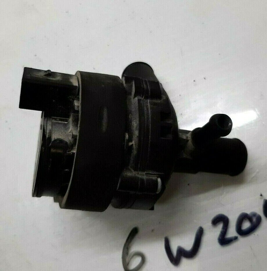 2012-2014 Mercedes C250 C300 C350 Additional Secondary Cooling Pump Oem