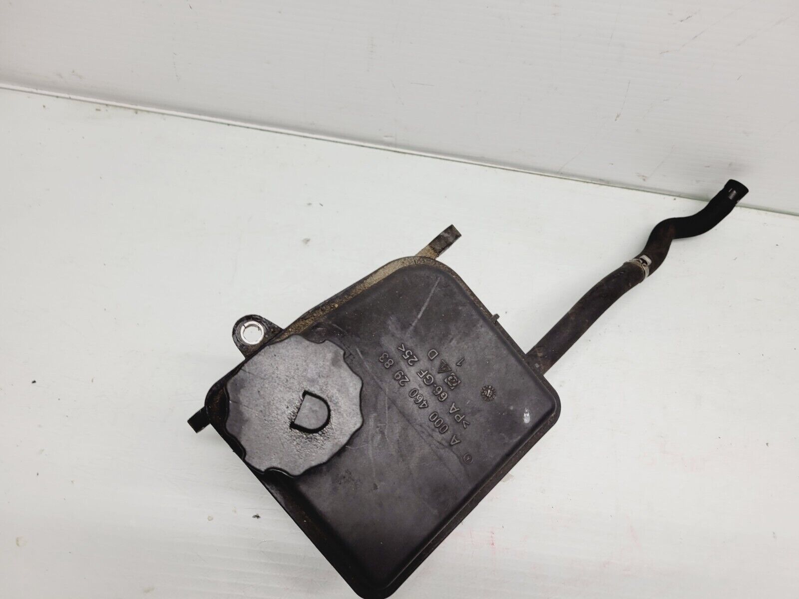 2012-2014 Mercedes C250 1.8L Power Steering Pump Reservoir Tank OEM A0004602983