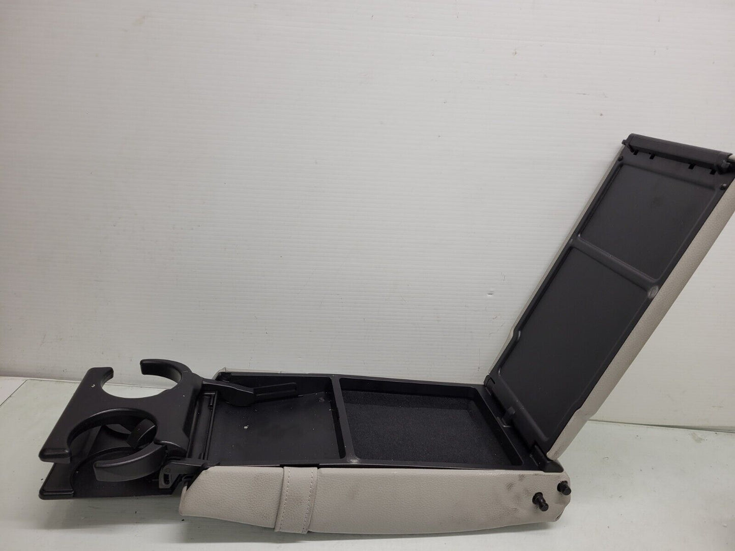 2012-2014 Mercedes C250 C350 Rear Arm Rest Cover Lid Cup Holder OEM