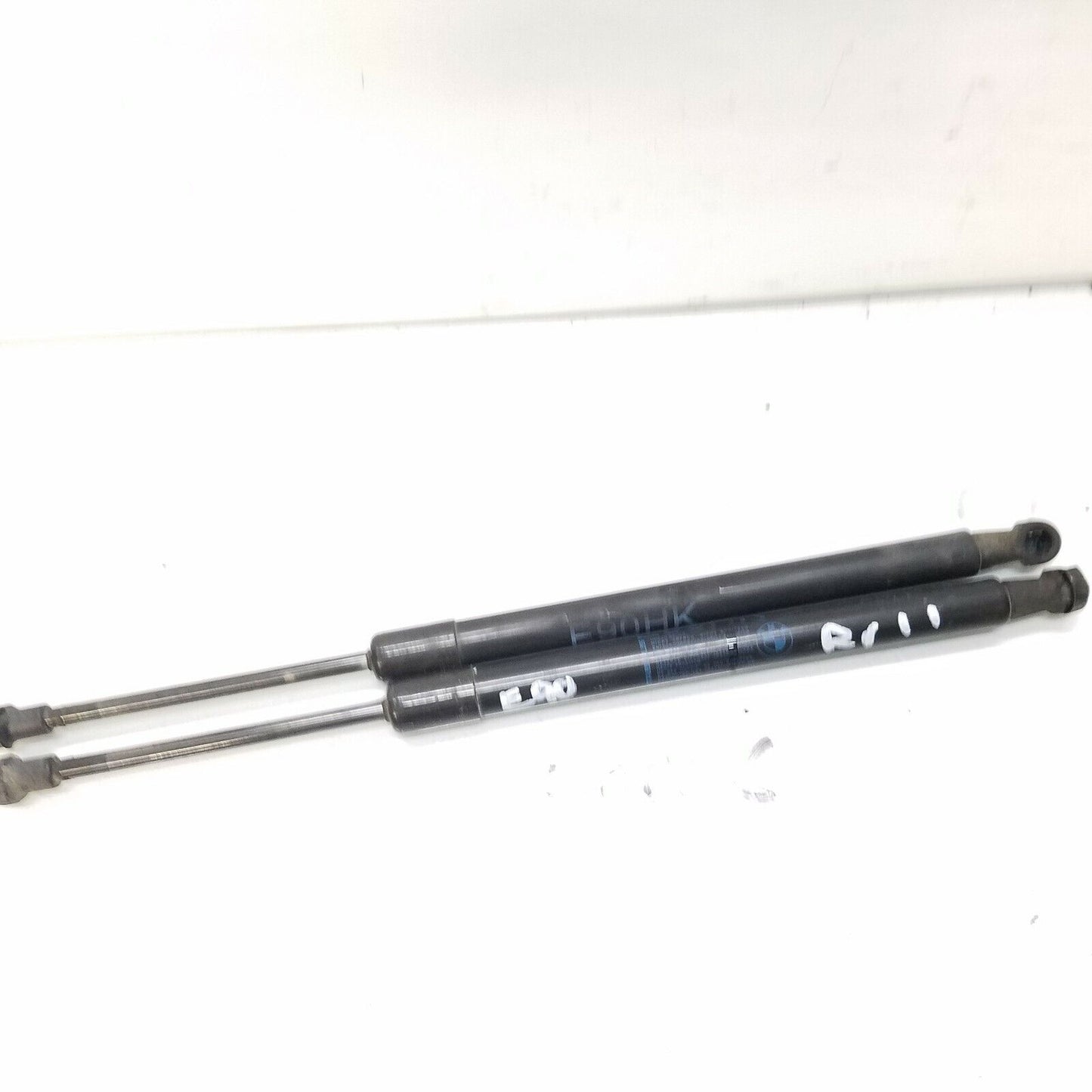 2009-2011 BMW 328I 335I Rear Trunk Shocks Lifters Pair Oem 7250308