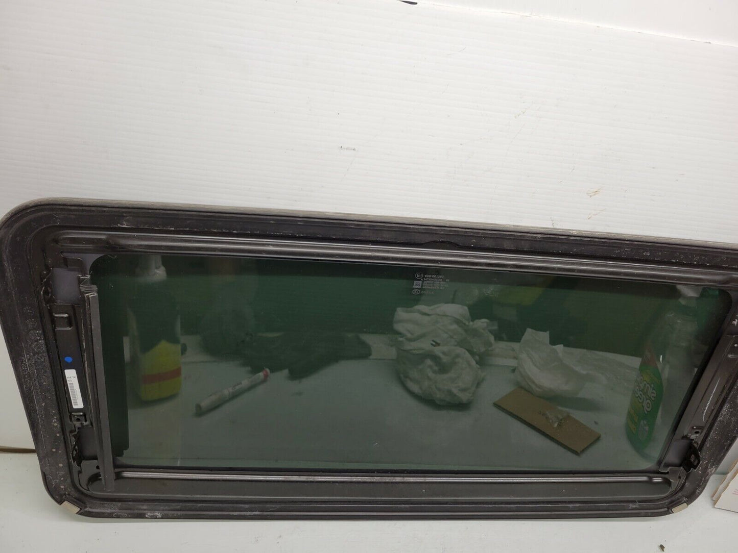 2013-2018 Cadillac Ats Sedan Sunroof Sun Roof Window Glass Oem