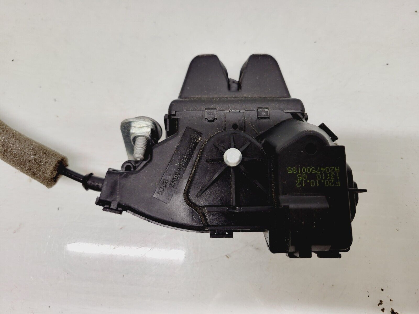 2012-2014 Mercedes C250 C300 C350 Trunk Lid Latch Lock Actuator OEM 2047500185