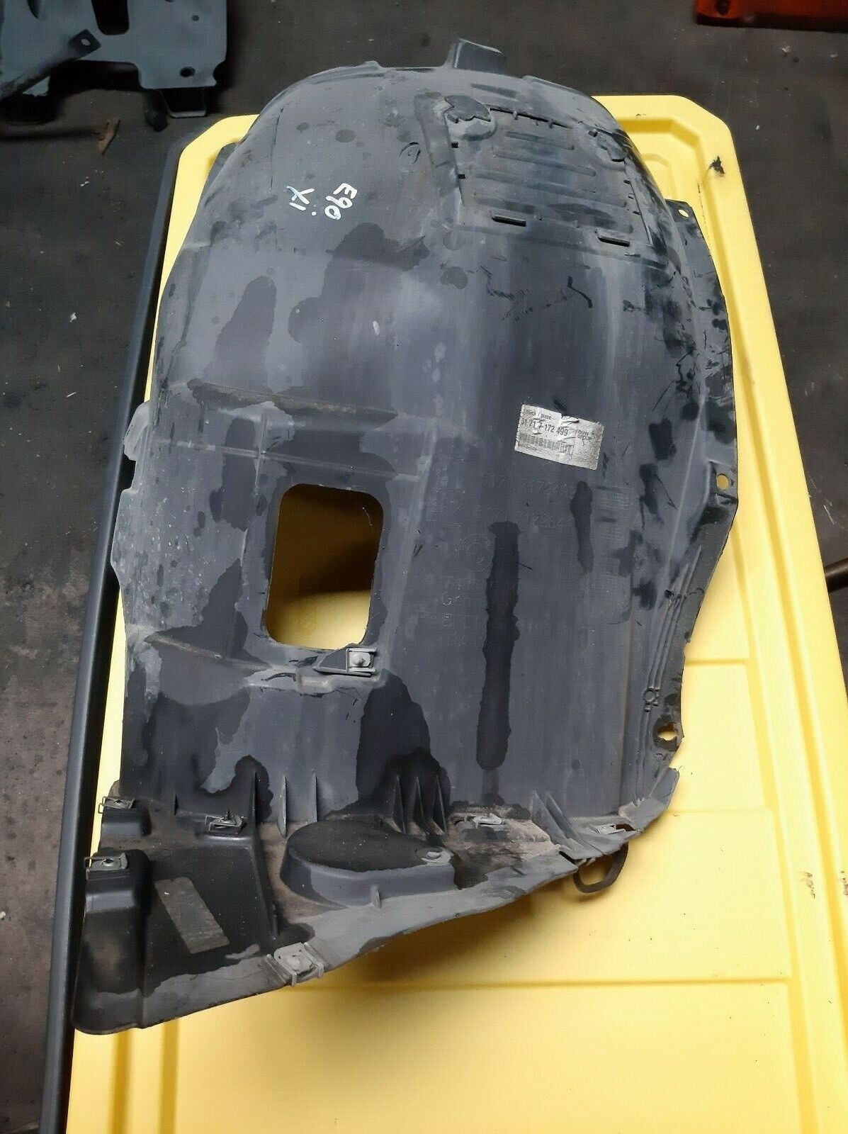 2009-2011 BMW 330Xi 328Xi Xdrive Left Front Fender Liner Splash Guard Cover Oem