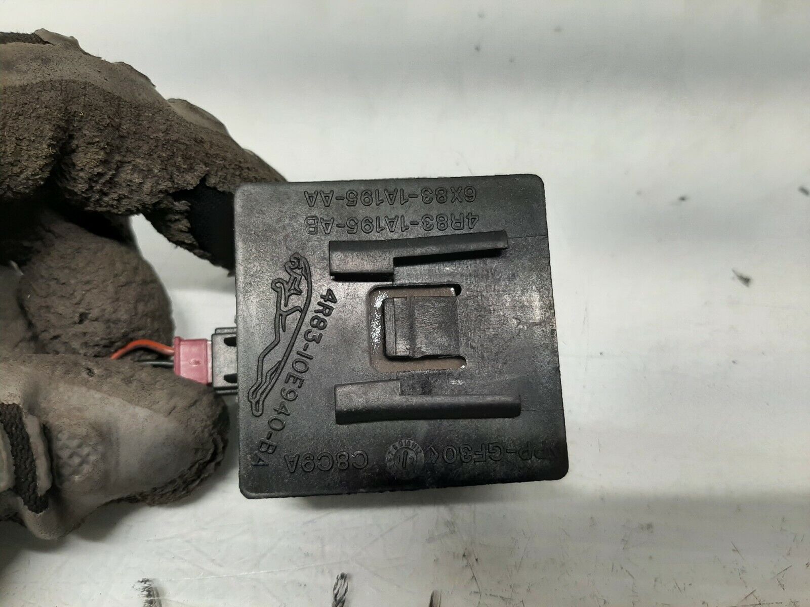 2013-2015 Jaguar Xf Sensor Control Module Computer Oem