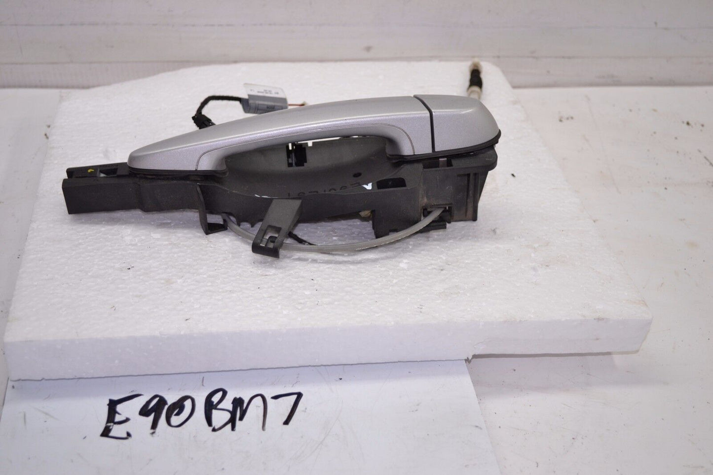 2006-2011 BMW E90 325I 328I 330I 335I Rear Right Exterior Door Handle 7199840