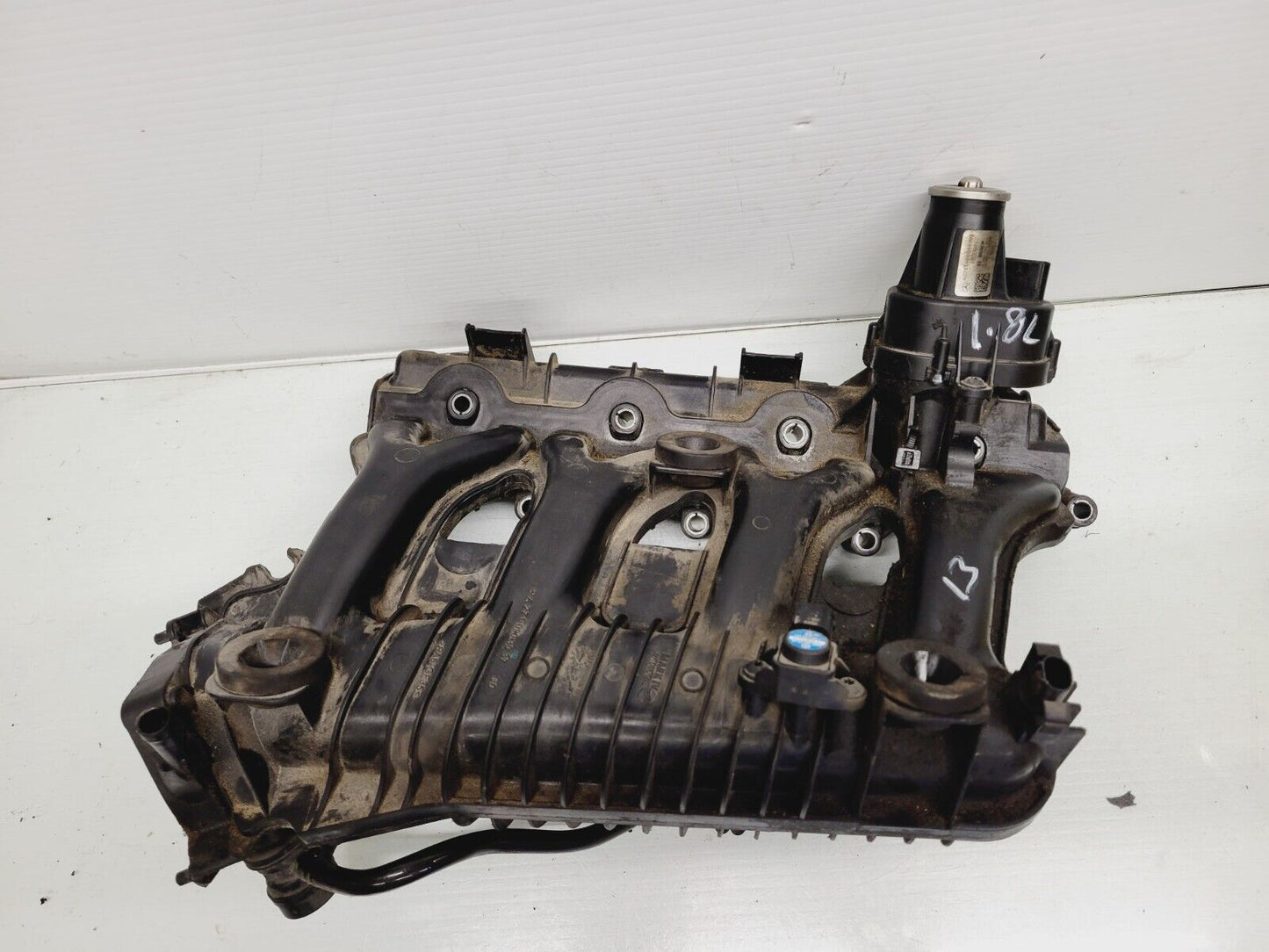 2012-2014 Mercedes C250 1.8L Engine Air Intake Manifold OEM A2710903037