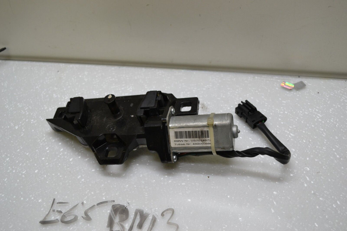 2006-2008 BMW 750Li 750I Trunk Lid Power Latch Actuator Motor 7014872