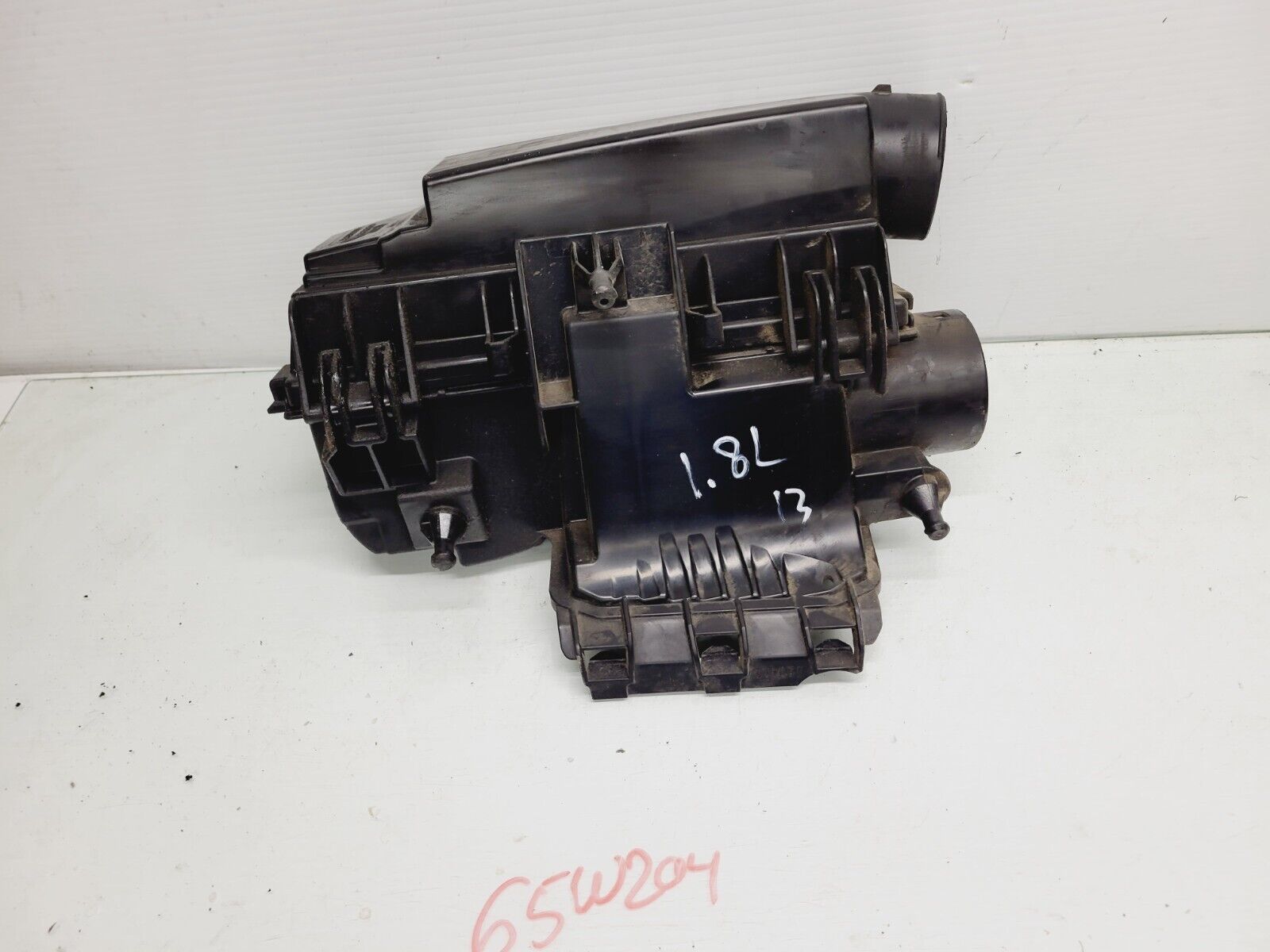 2012-2014 Mercedes C250 1.8L Air Cleaner Filter Housing Box OEM A2710901601