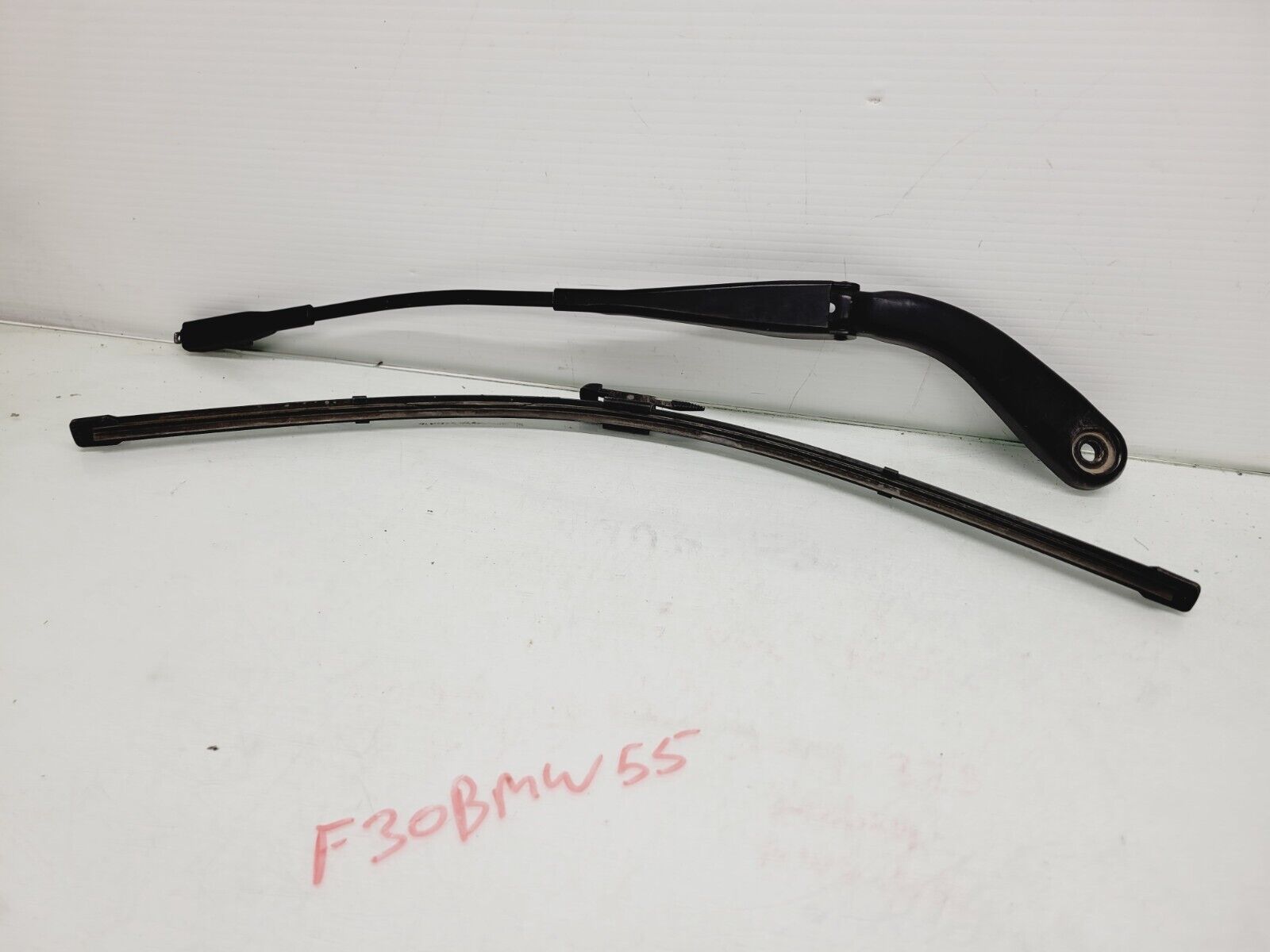 2016-2018 BMW 320I 330I 340I Left Windshield Wiper Arm Oem