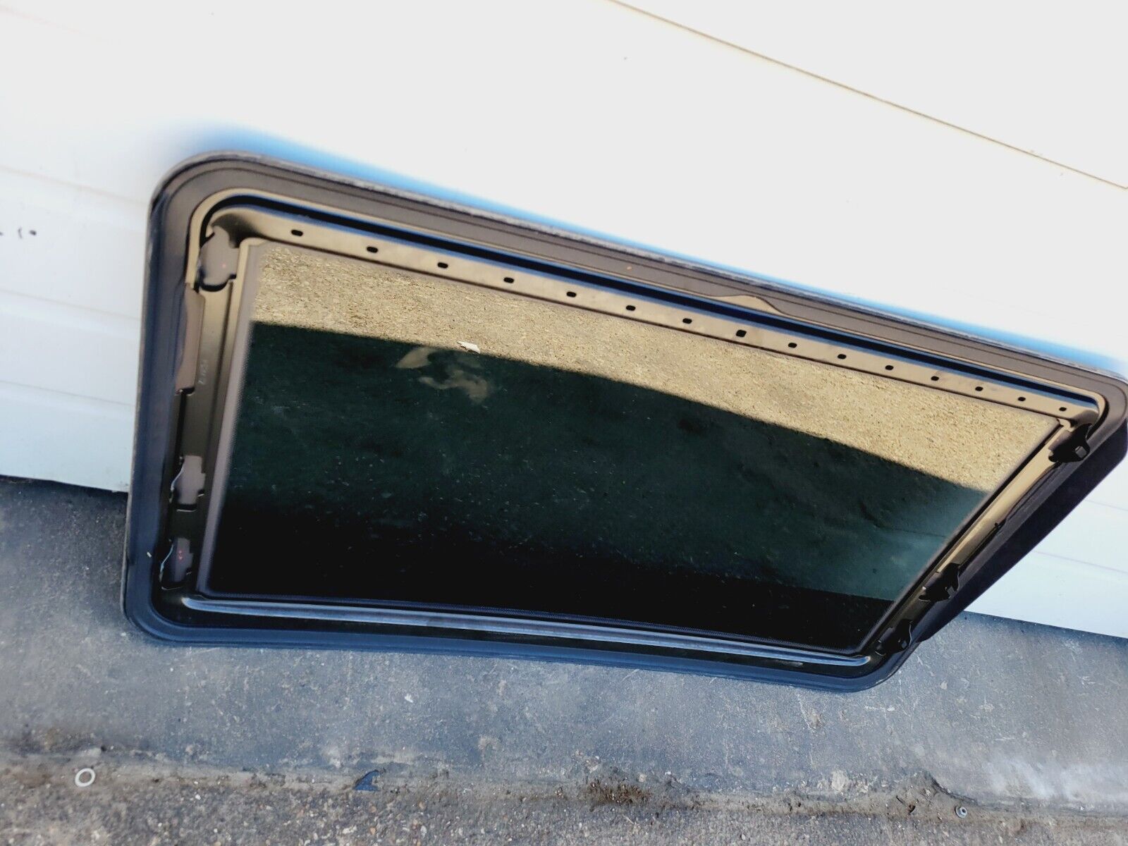 2012-2014 Mercedes C250 C300 C350 Sunroof Glass Panel 2047800021