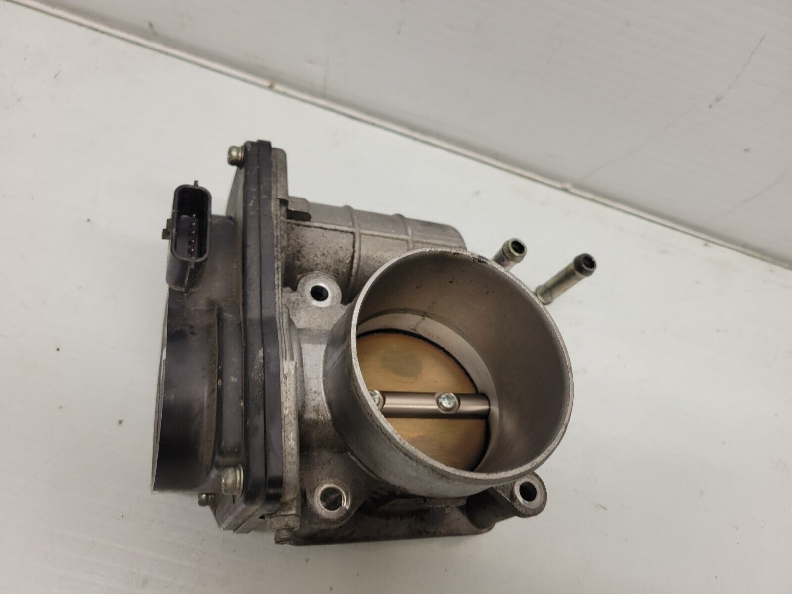 2014-2017 Infiniti Q50 Left Throttle Body Oem