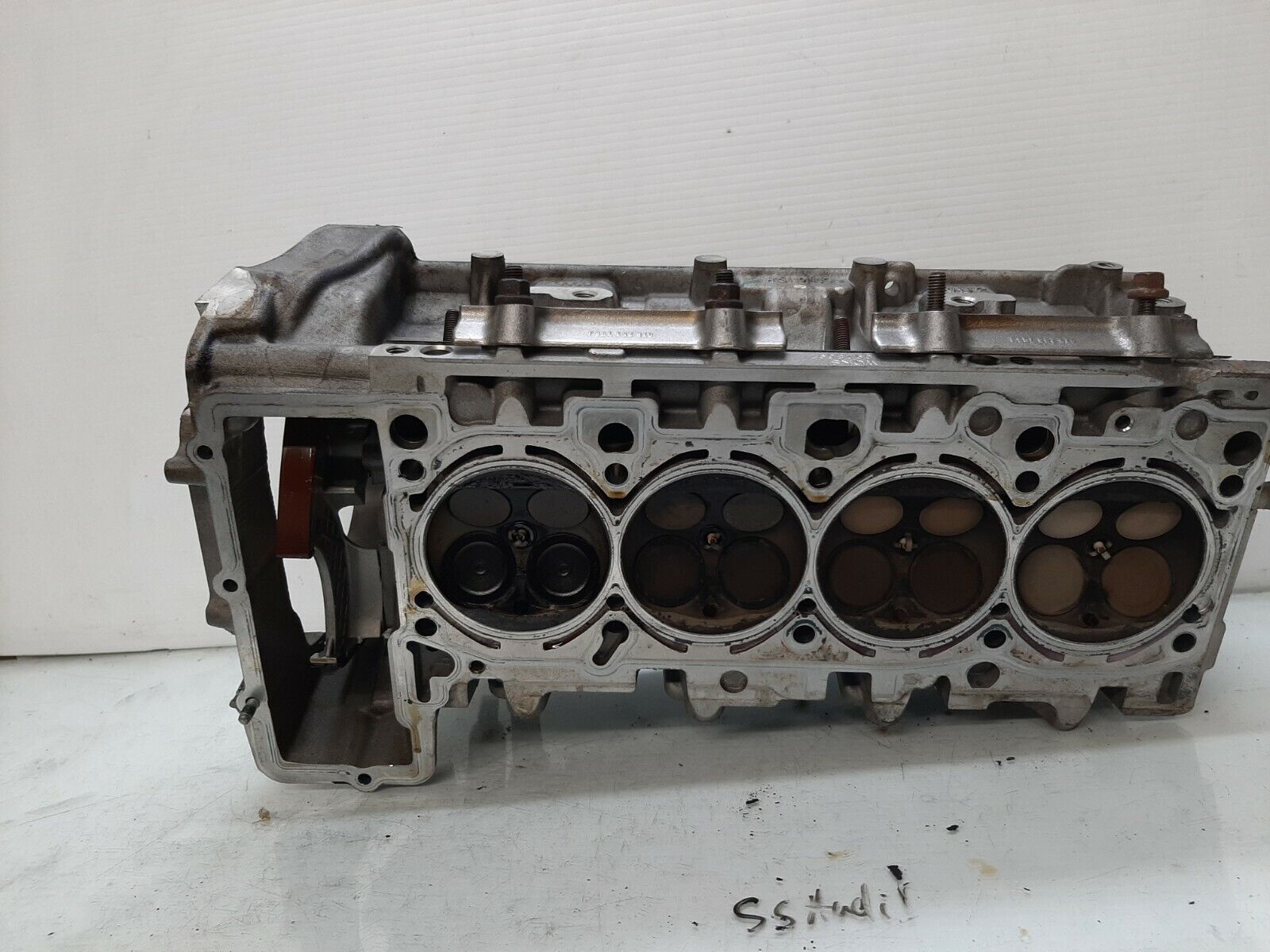 2008-2012 Audi S5 4.2L Engine Motor Right Cylinder Head Oem