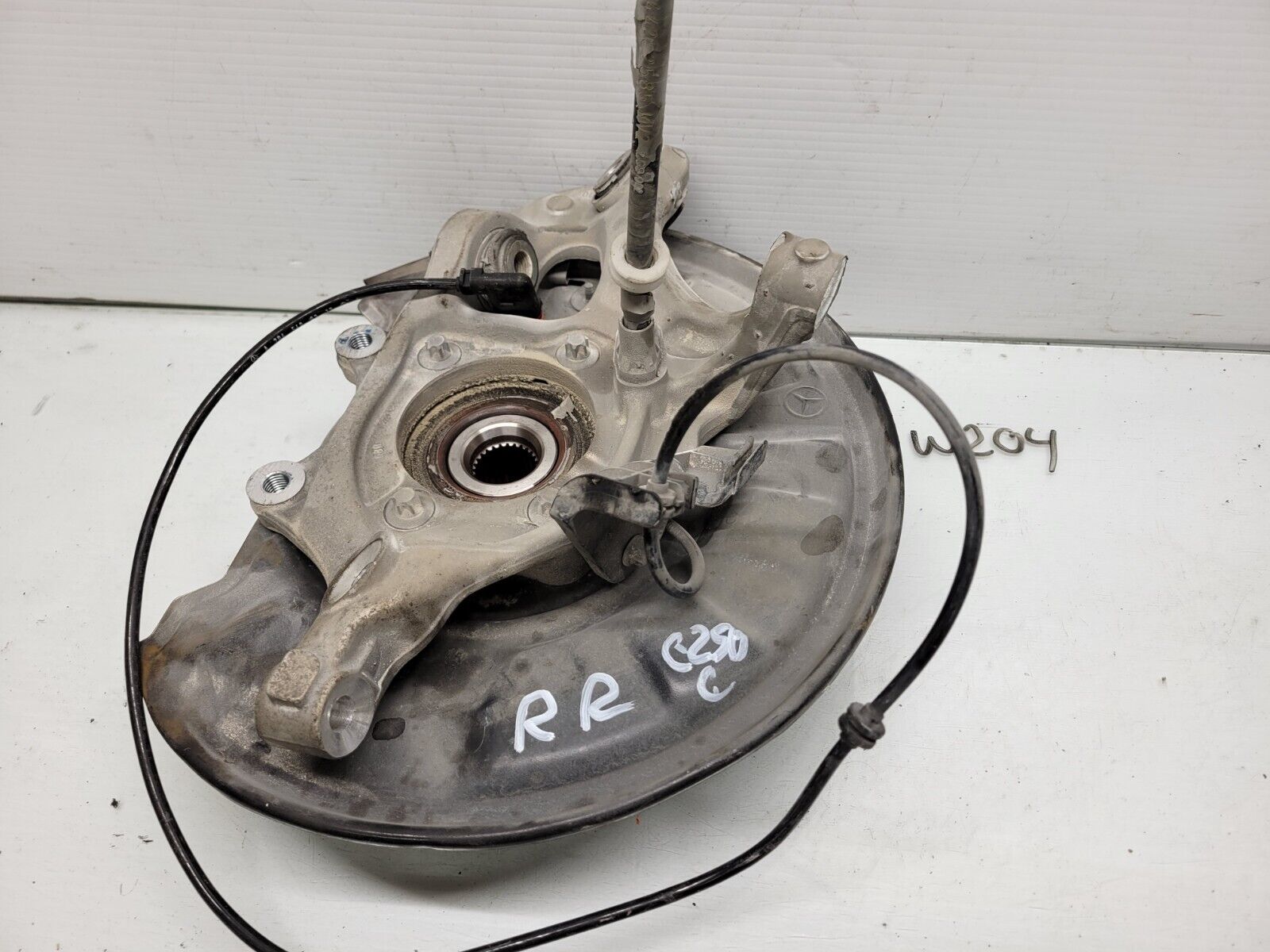 2012-2015 Mercedes C250 C350 Rwd Right Rear Spindle Knuckle Hub Oem