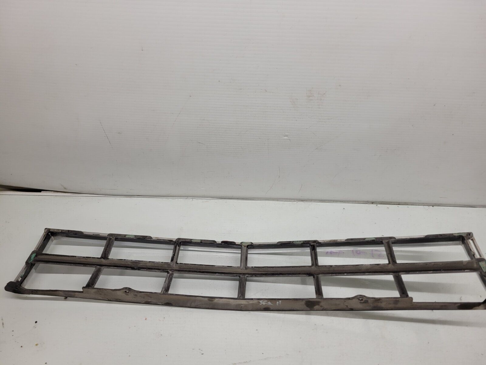 2010-2012 Cadillac Srx Front Center Lower Grille Oem