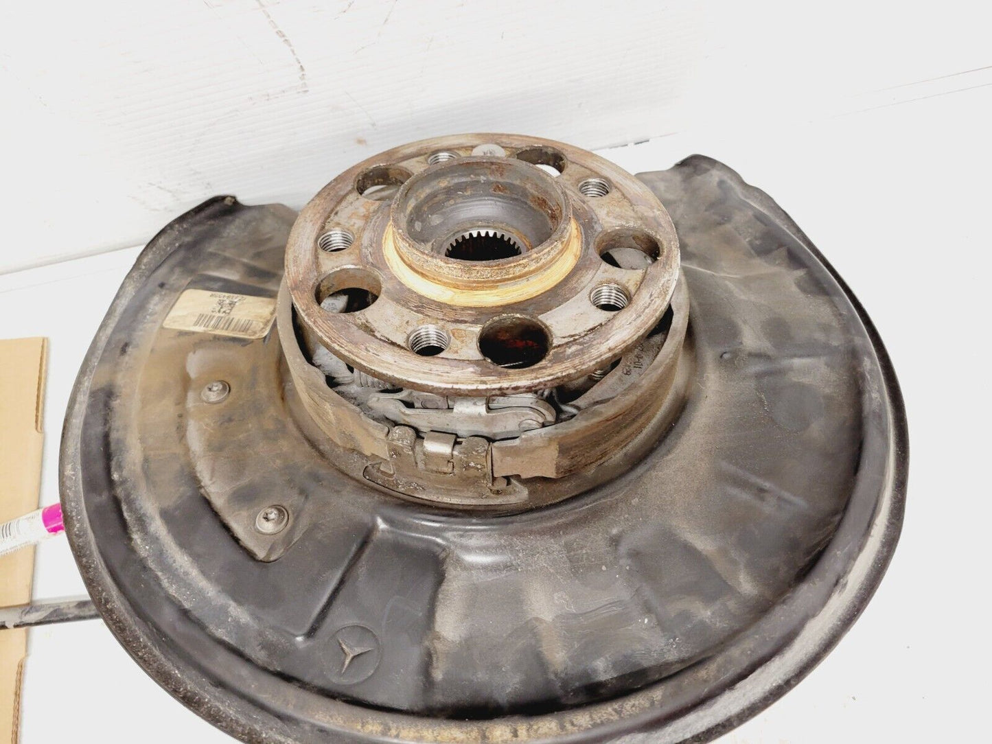 2012-2014 Mercedes C250 C350 Sedan RWD Right Rear Spindle Knuckle Hub OEM