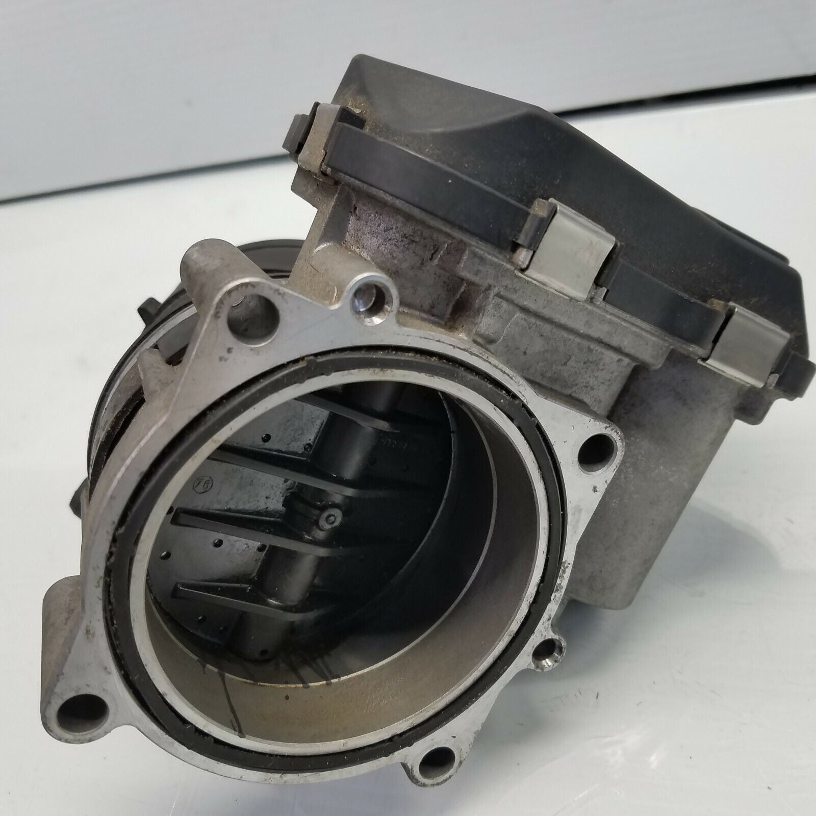 2009-2011 BMW 328I Intake Engine Motor Throttle Body Oem 7556118