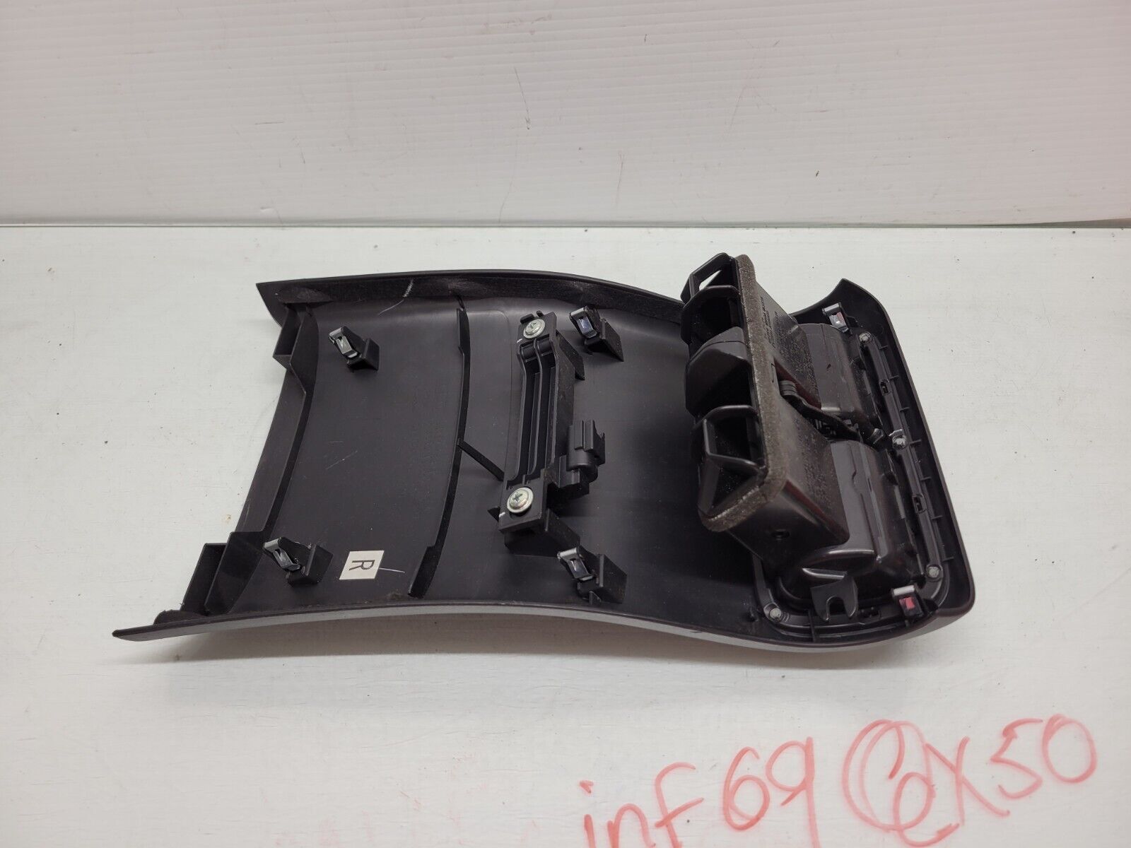 2014-2017 Infiniti Qx50 Rear Center Console Ac Vent Oem