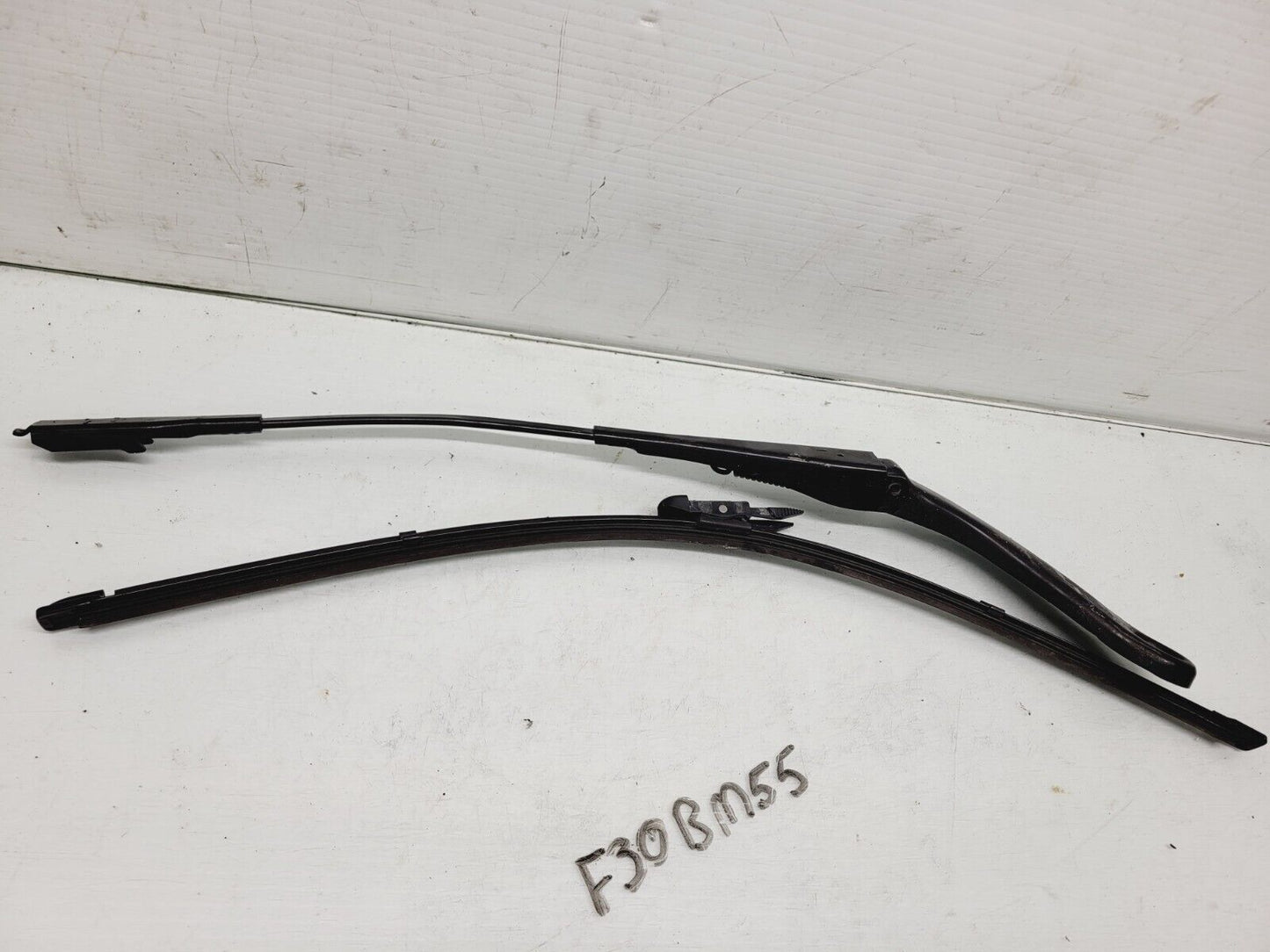 2012-2016 BMW 328I 335I F30 Left Front Windshield Wiper Arm Oem