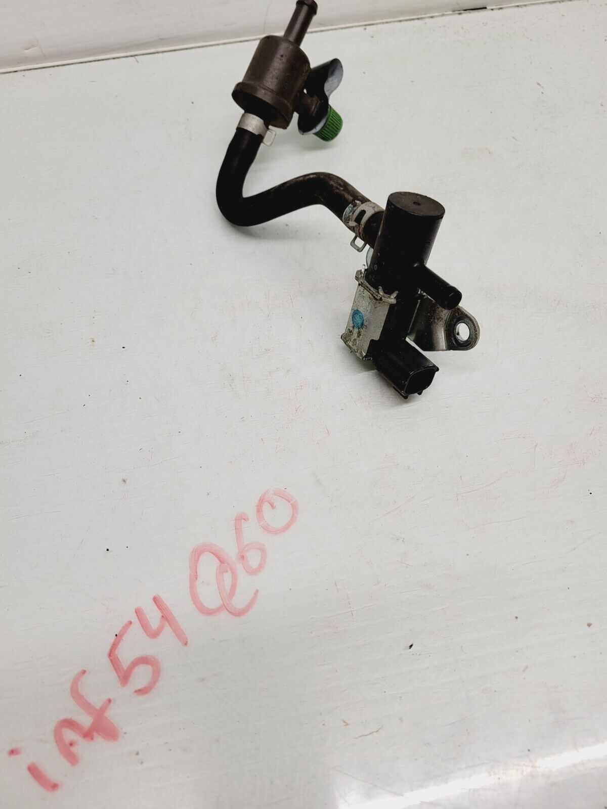 2014-2015 Infiniti Q60 Vapor Canister Vacuum Purge Solenoid W/ Hose Oem