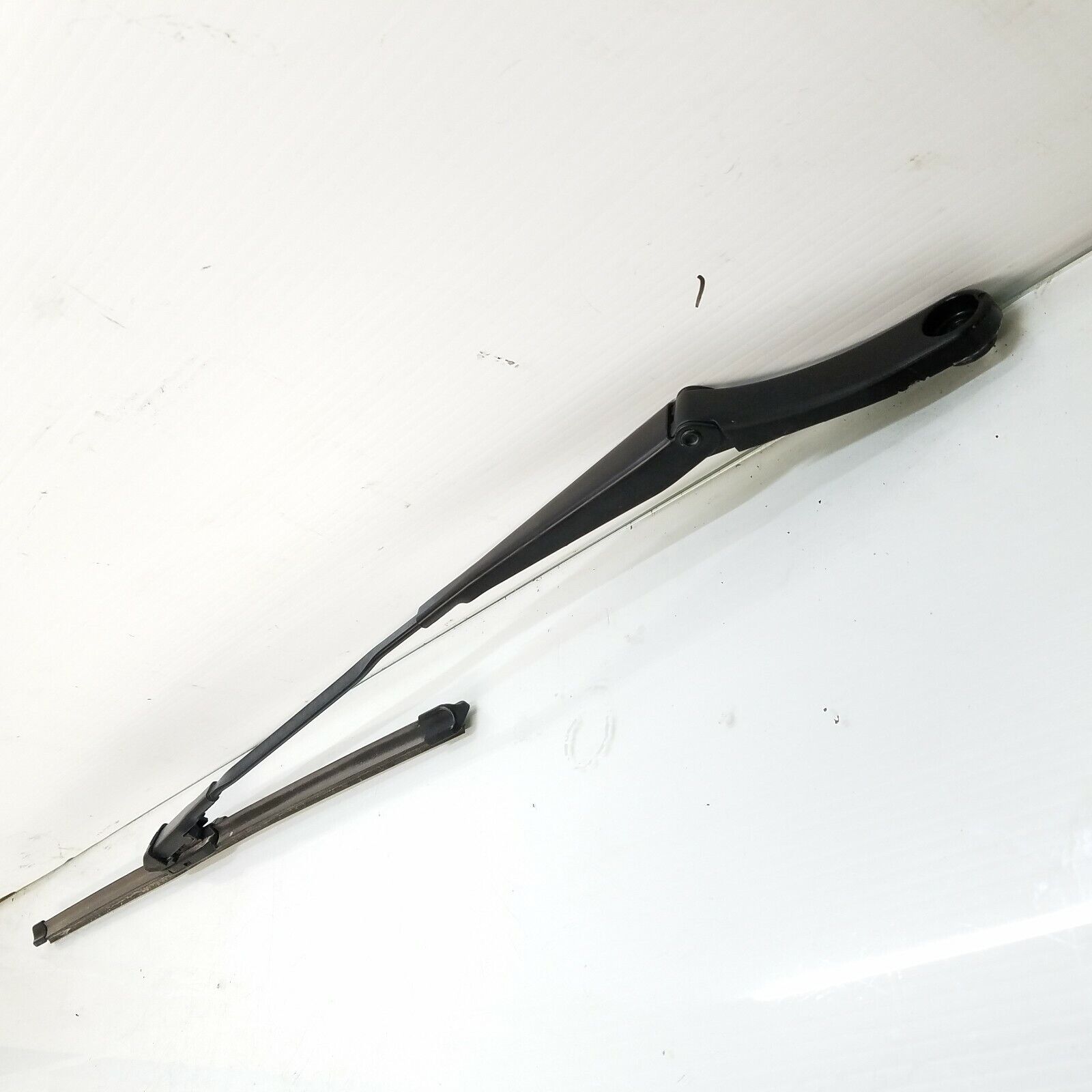 2008-2009 Audi Tt Coupe Right Windshield Wiper Arm W/ Blade Oem 8J1955408