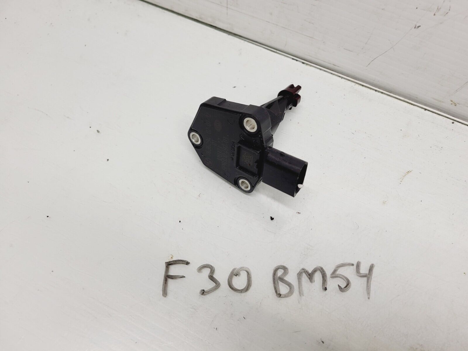 2012-2016 BMW 328I F30 2.0L Engine Oil Level Sensor Oem