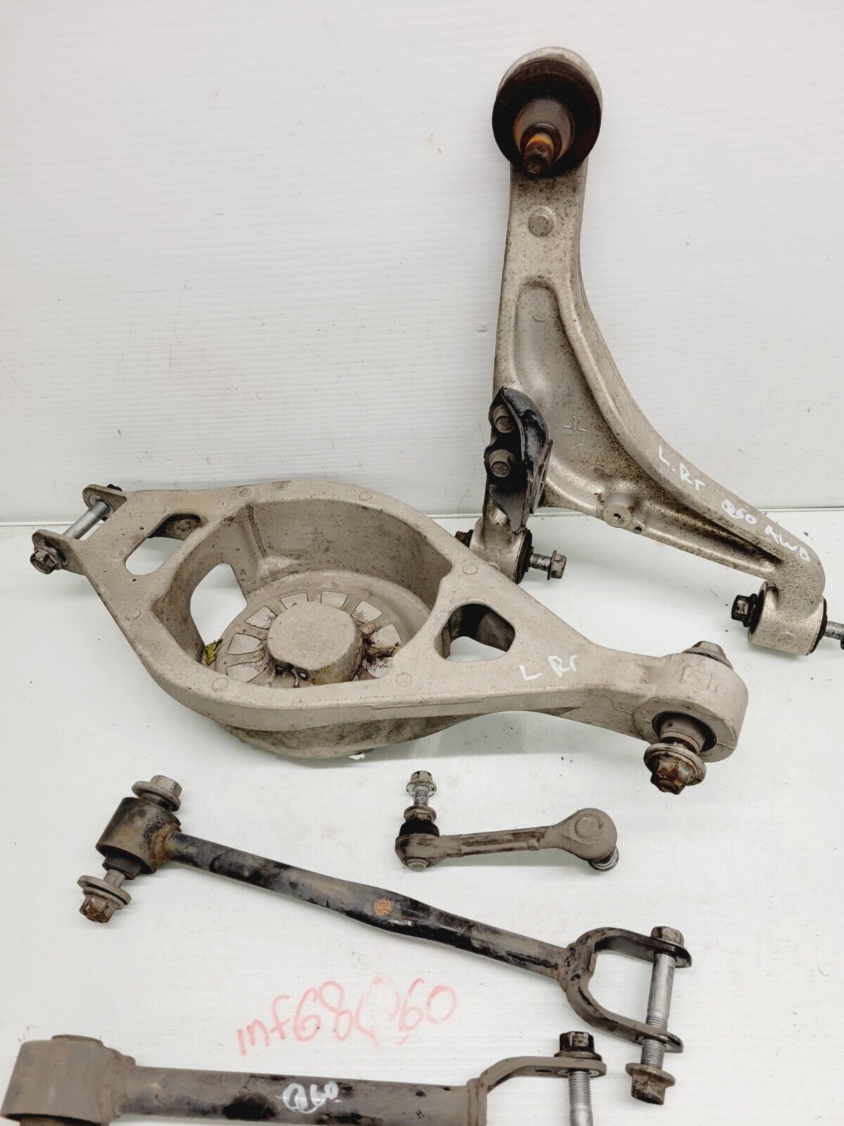 2014-2015 Infiniti Q60 Awd Left Rear Control Arm Set Oem