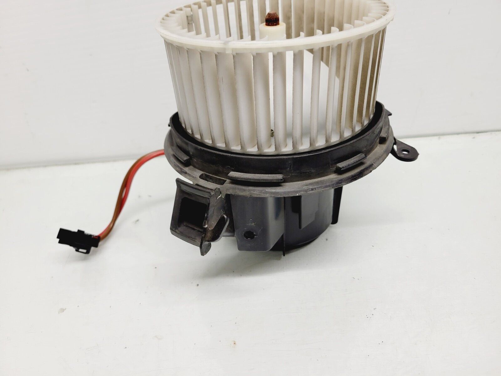 2012-2014 Mercedes C250 C350 AC Heater Blower Motor Fan OEM