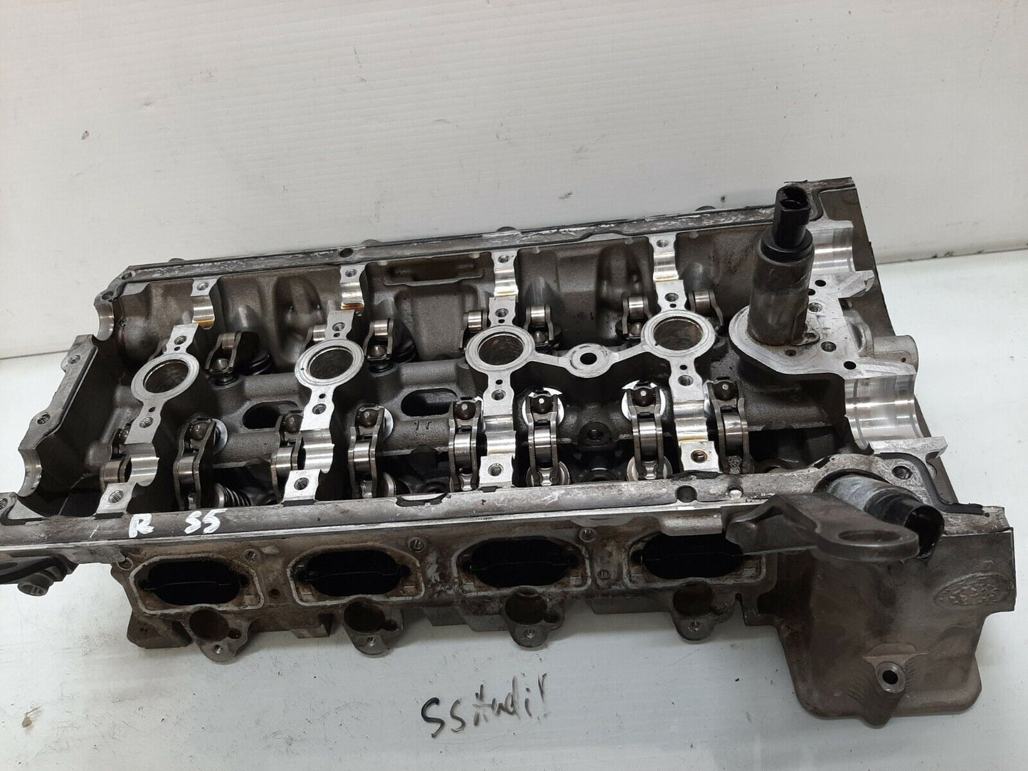 2008-2012 Audi S5 4.2L Engine Motor Right Cylinder Head Oem