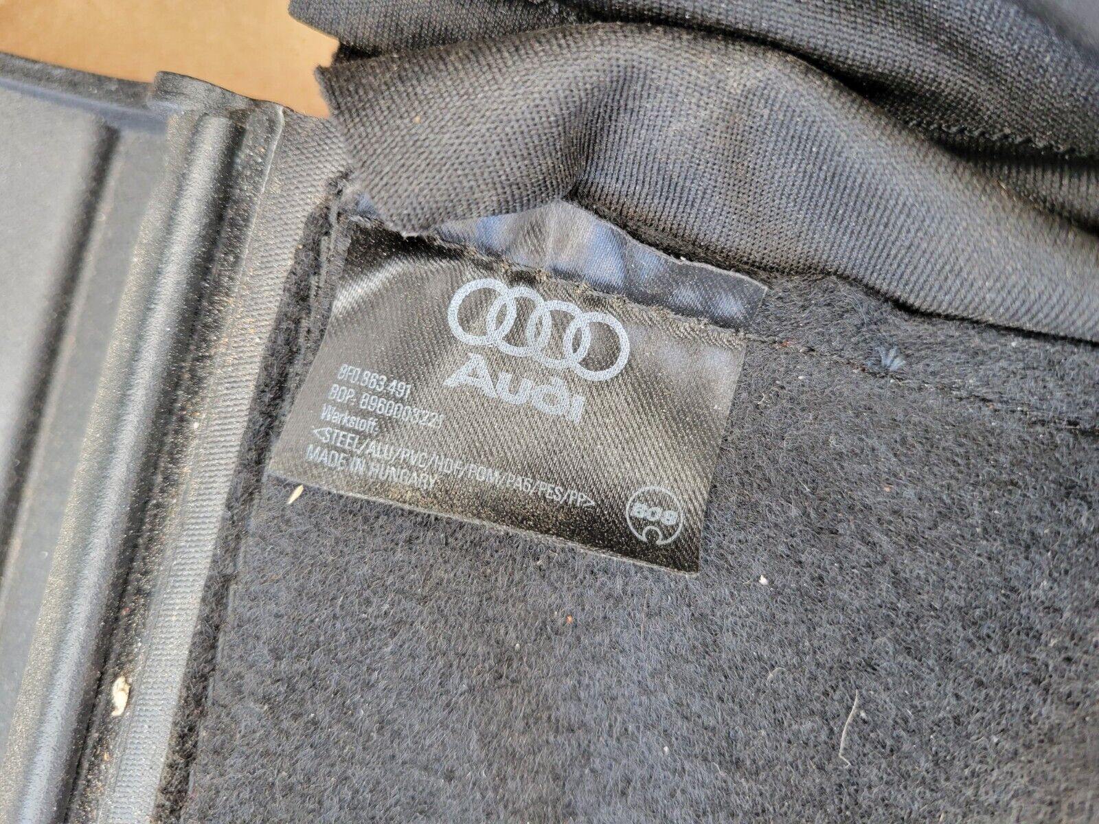 2010-2016 Audi A5 CONVERTIBLE TOP STOWAGE COVER OEM