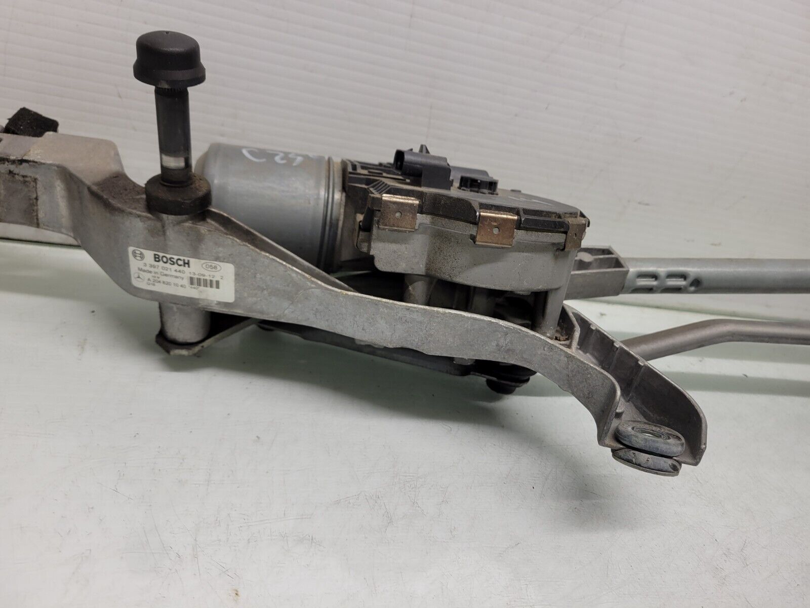 2012-2014 Mercedes C250 Front Windshield Wiper Motor W/ Linkage Oem