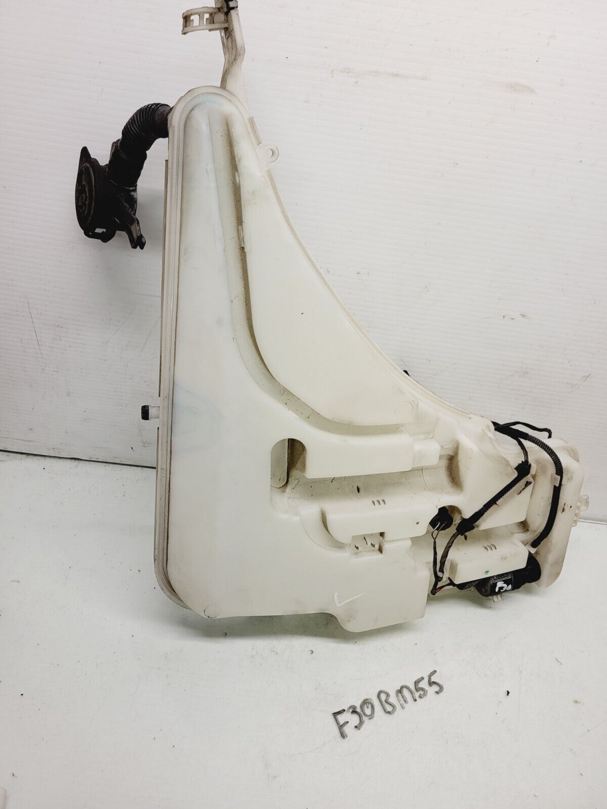 2012-2016 BMW 328I F30 Windshield Washer Reservoir Tank W Pump Oem