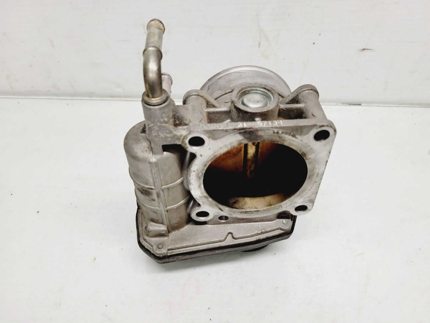 2014-2015 Infiniti Q60 3.7L Right Side Engine Throttle Body Oem