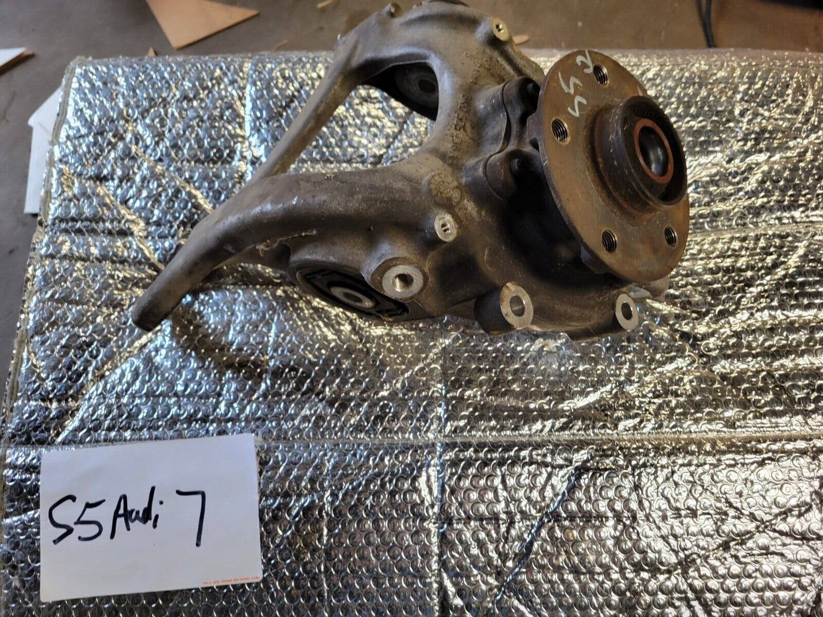 2009-2016 Audi A5 Right Rear Spindle Knuckle Hub Oem