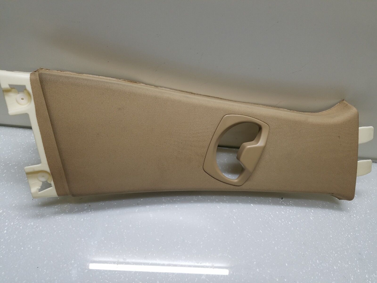 2006-2011 BMW E90 325I 328I 330I 335I Front Right B Pillar Cover Trim 7058336