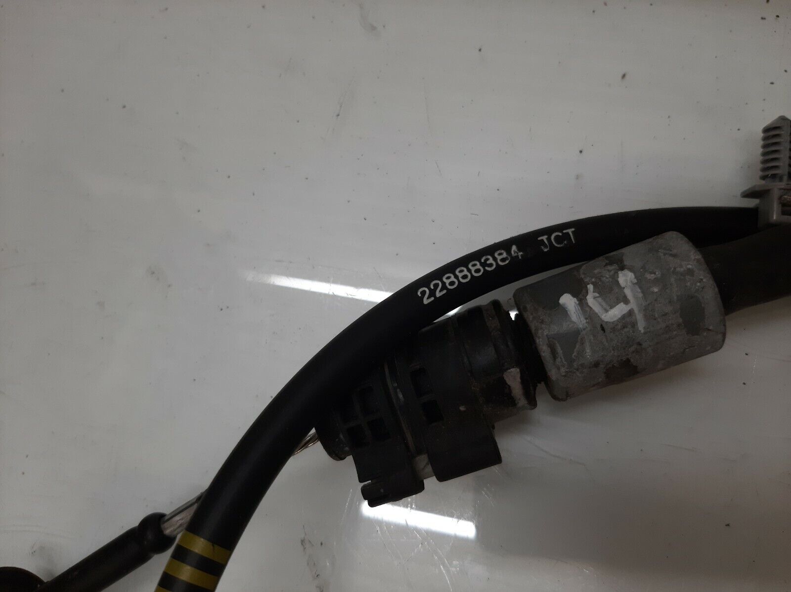 2013-2016 Cadillac Srx Shifter Cable Fwd