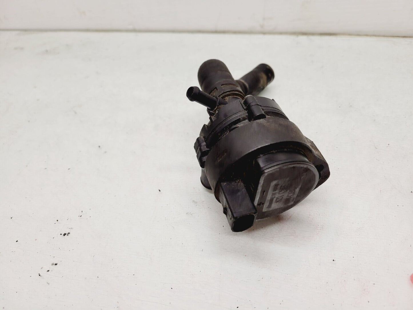 2012-2014 Mercedes C250 Auxiliary Aux Water Coolant Pump OEM A2118350028