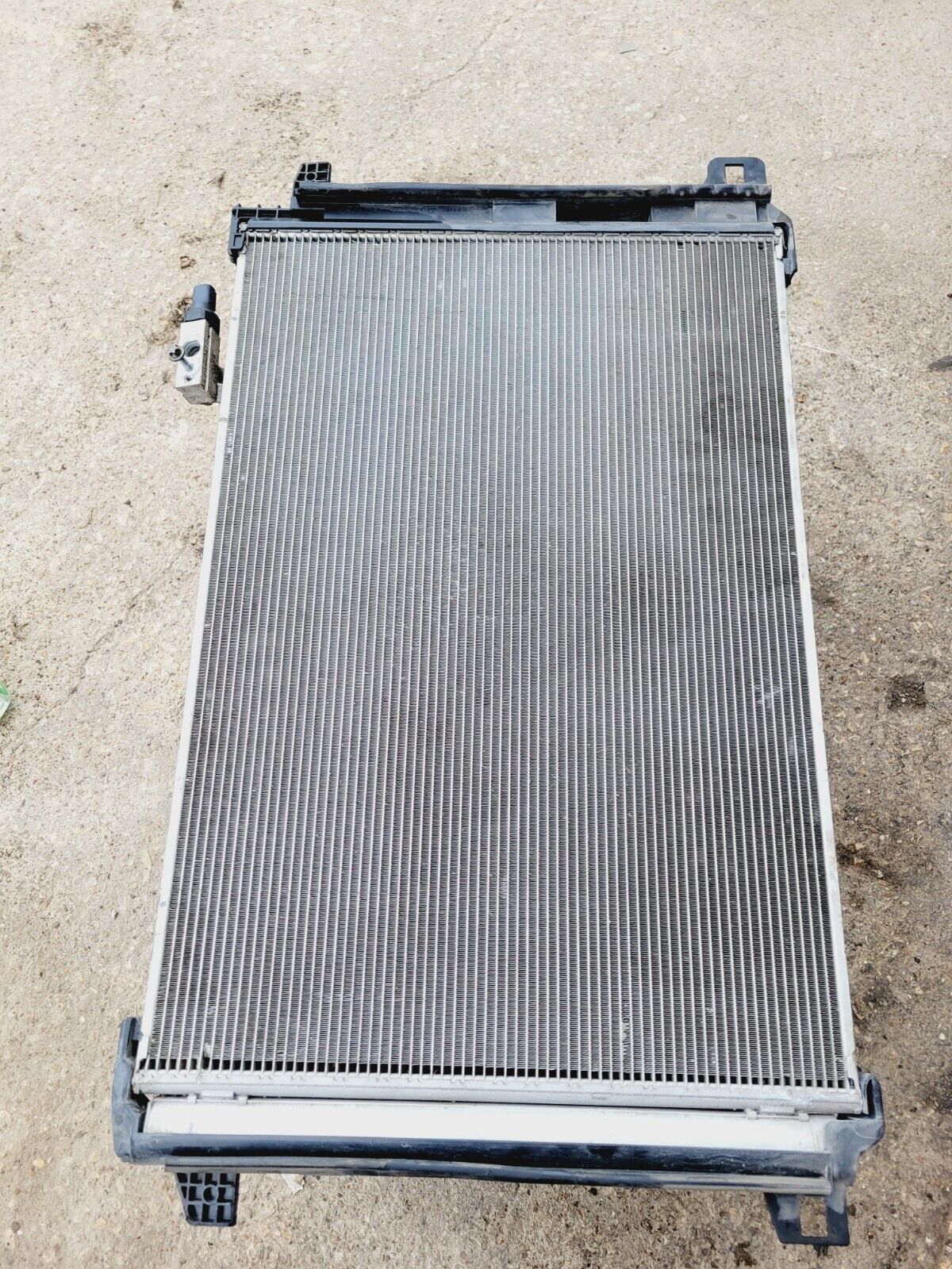 2012-2014 Mercedes C250 C300 C350 AC Air Conditioning Condenser OEM A2045000654