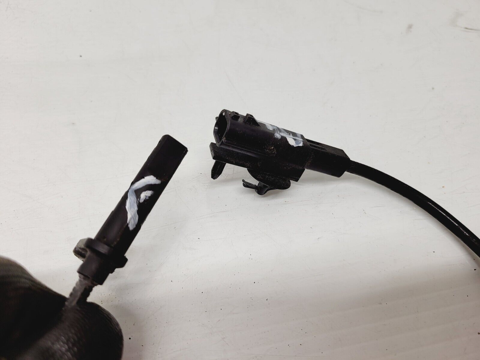 2014-2017 Infiniti Q50 Front Abs Wheel Speed Sensor Oem