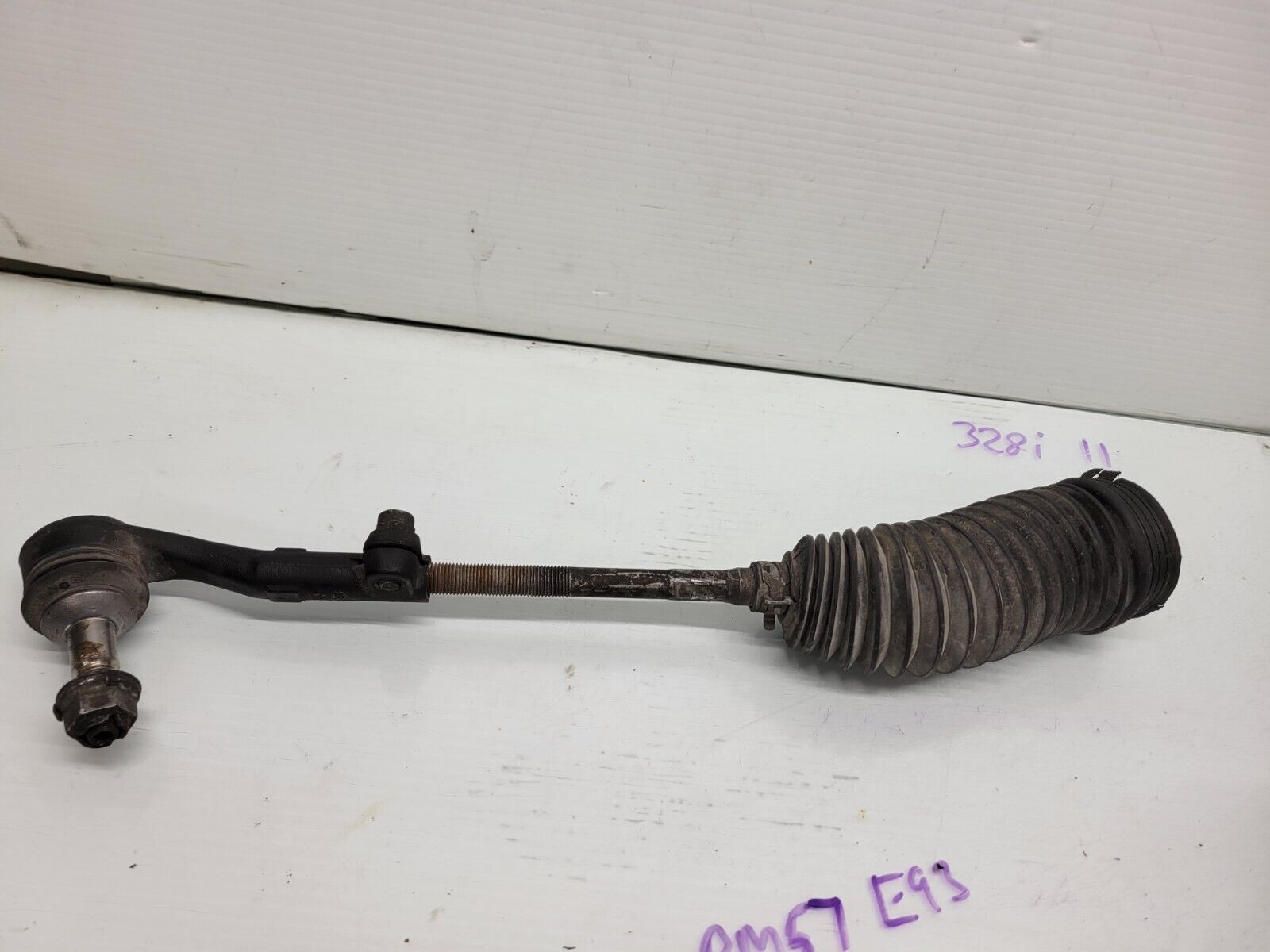 2007-2013 BMW 328I Right Steering Tie Rod W/ Boot Oem