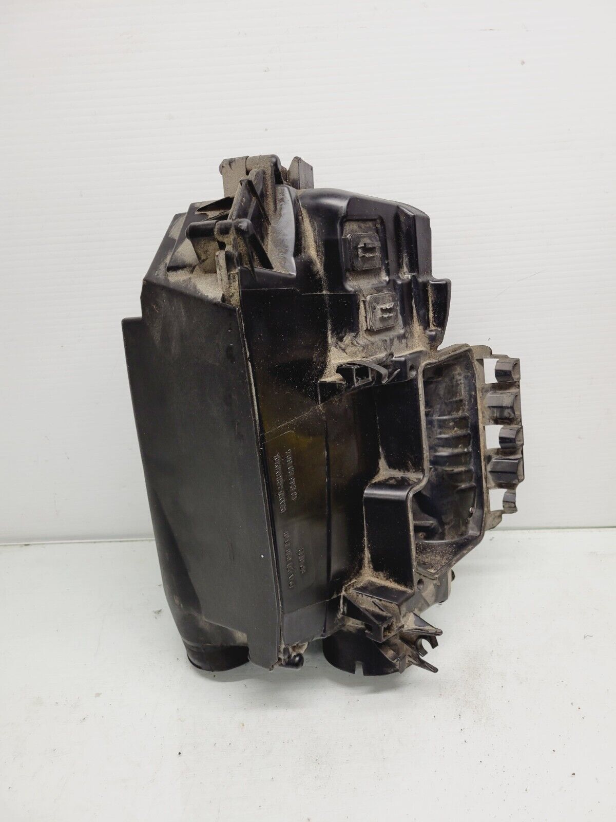 2012-2014 Mercedes C250 1.8L Air Cleaner Filter Housing Box OEM A2710901601